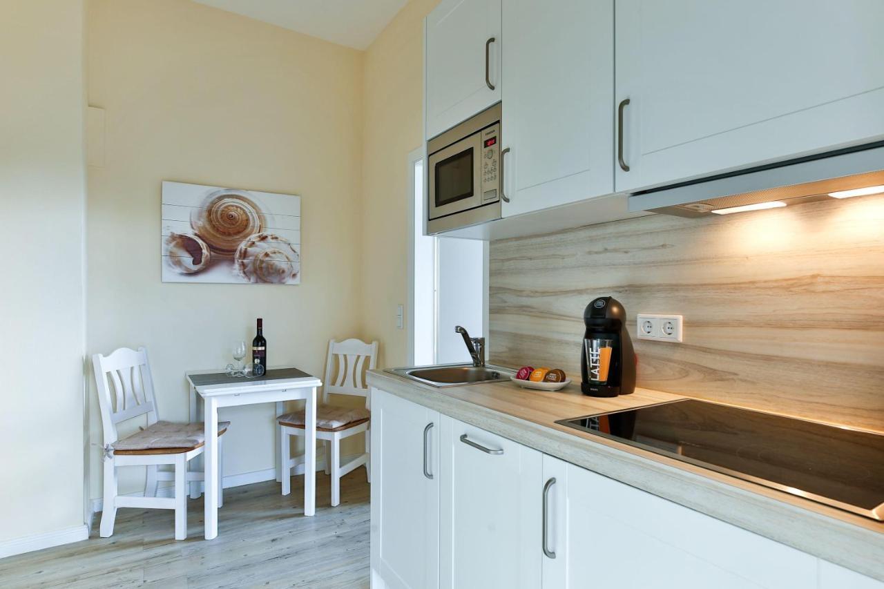 Appartement-5-Mit-Suedbalkon-In-Strandnaher-Lage-Baederstil-Villa-In-Wenningstedt-Sylt 외부 사진